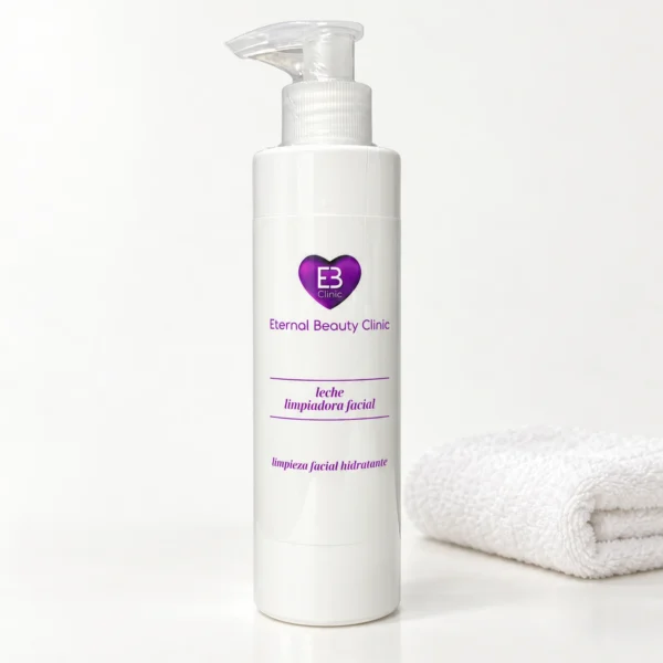 Envase con dosificador de la Leche Limpiadora Facial de Eternal Beauty Clinic