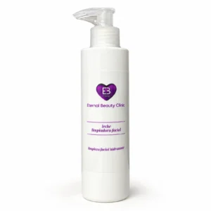 Leche Limpiadora Facial de Eternal Beauty Clinic junto a una toalla